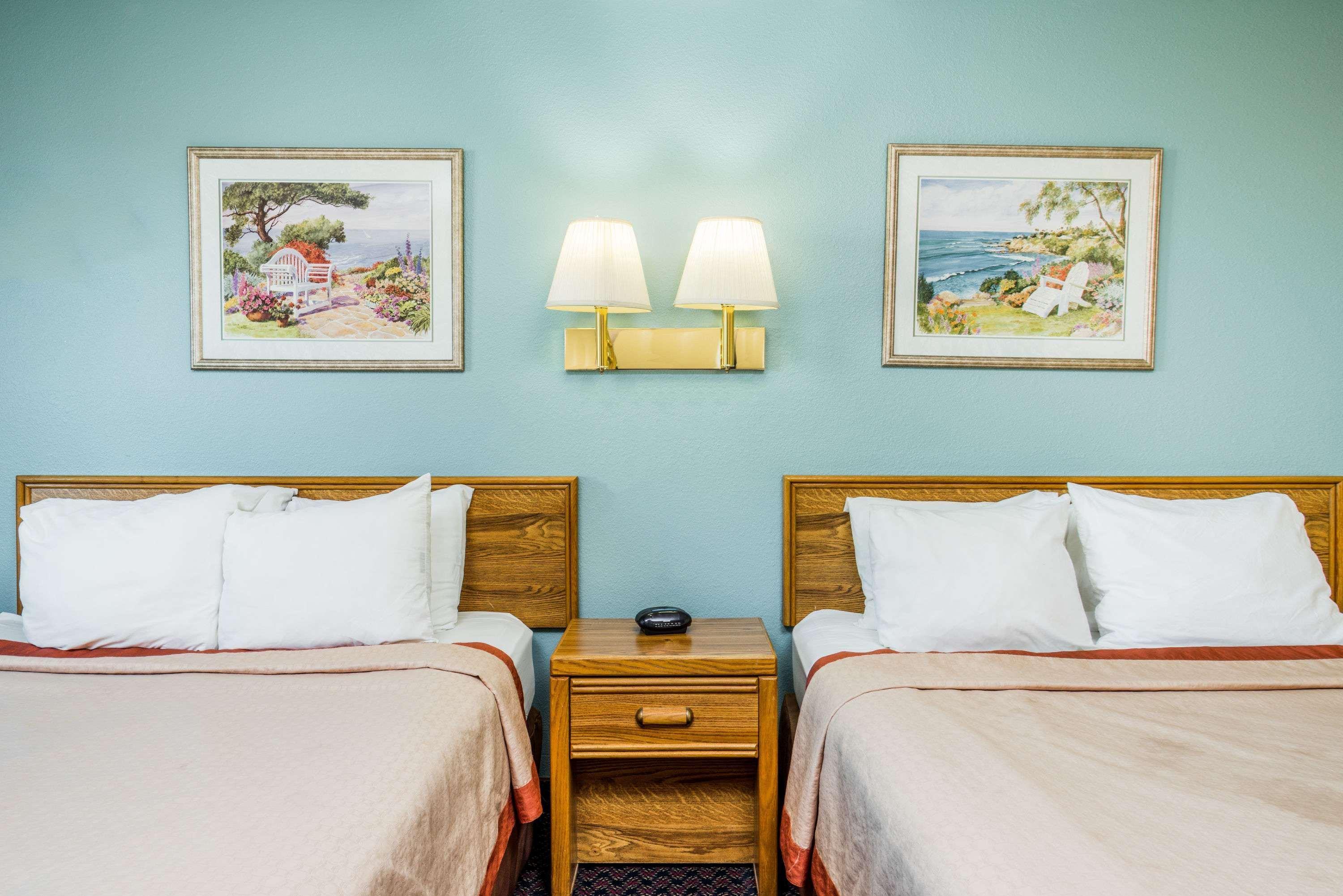 Super 8 By Wyndham Fergus Falls ภายนอก รูปภาพ