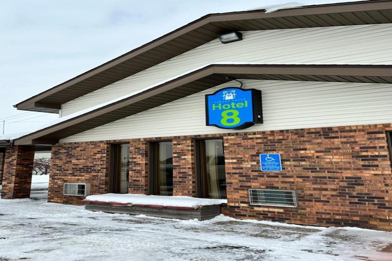 Super 8 By Wyndham Fergus Falls ภายนอก รูปภาพ