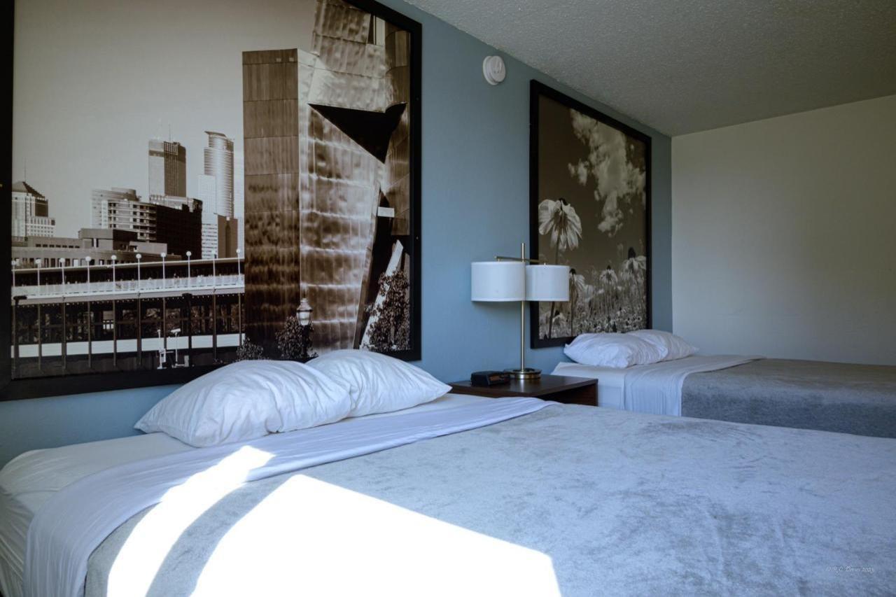 Super 8 By Wyndham Fergus Falls ภายนอก รูปภาพ